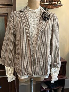 1980’s Sz S DW3 Tan Striped Neutral Textured Open Front Crop Style Blazer